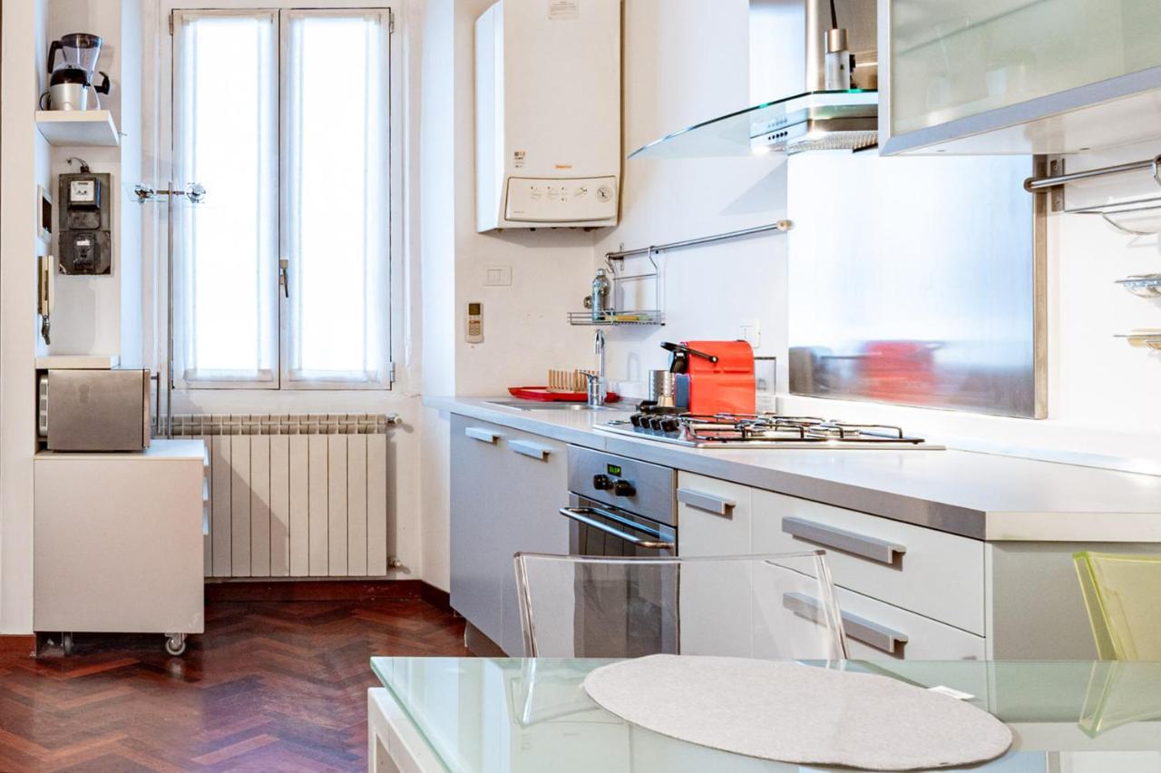 Ticinese Livings Comfy Suite - Full City Center Milan Luaran gambar